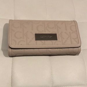 NWOT Calvin Klein wallet